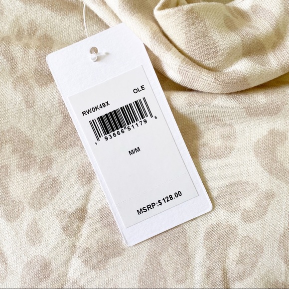 SPLENDID Cowl Neck Long Sleeve Top Leopard NWT - Picture 4 of 7
